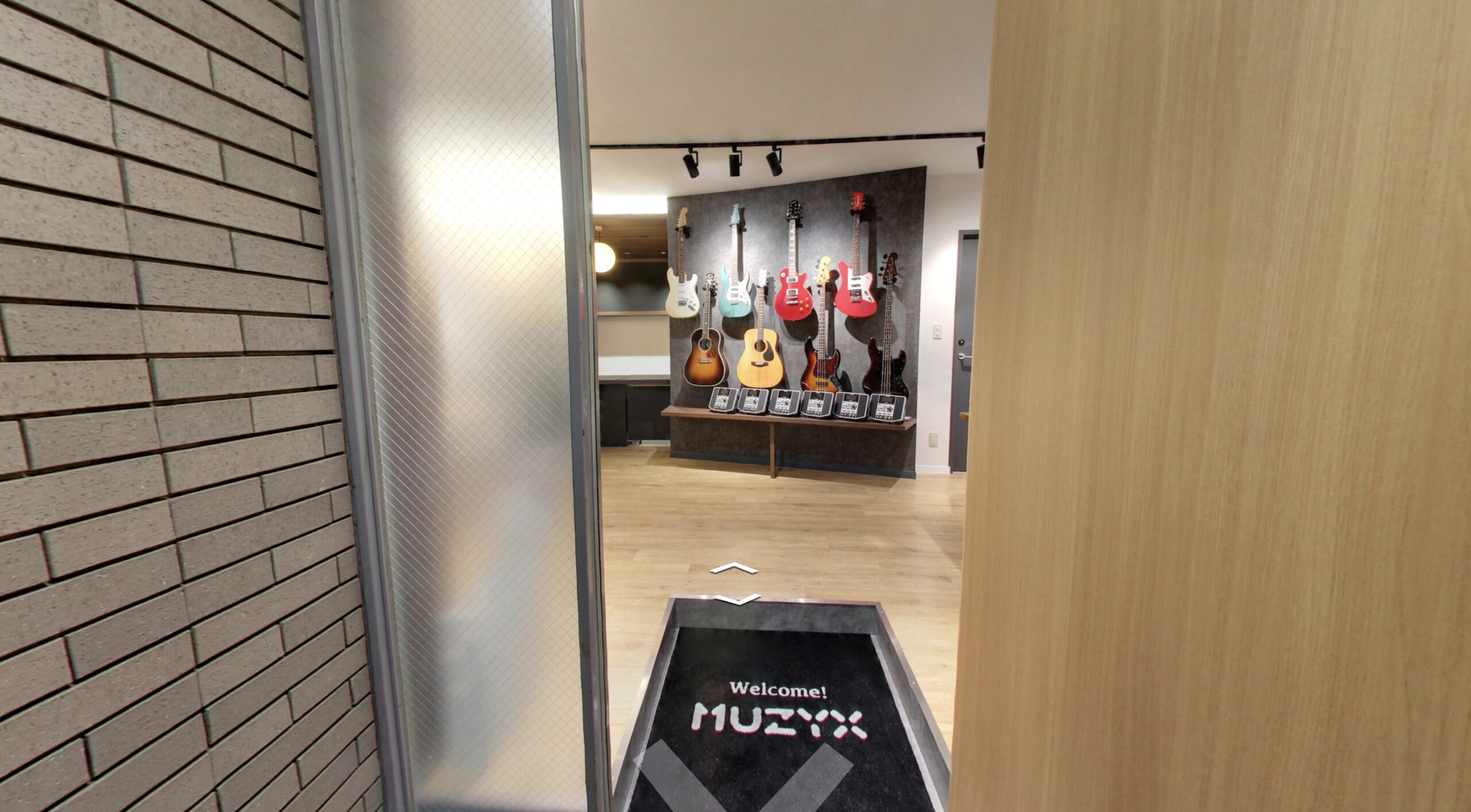 MUZYX吉祥寺本店の内観1